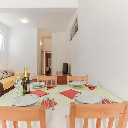 1 Bedroom Amazing In Biograd *