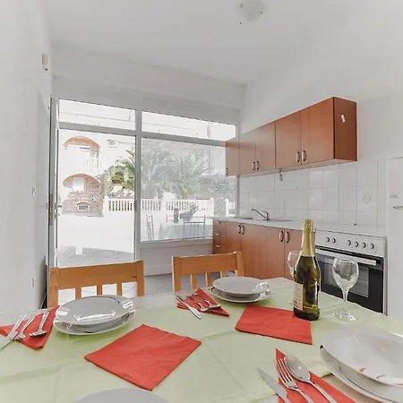 1 Bedroom Amazing In Biograd Apartamento Biograd Na Moru