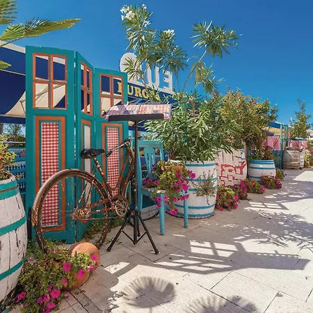 1 Bedroom Amazing In Biograd Apartamento Biograd Na Moru