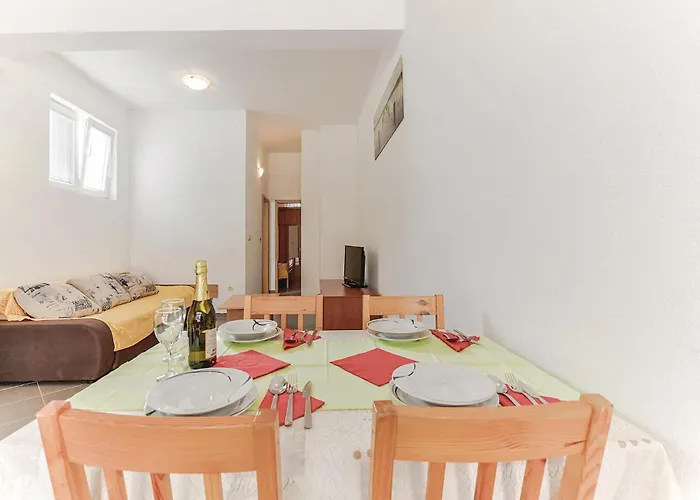1 Bedroom Amazing In Biograd *