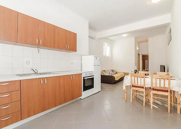 1 Bedroom Amazing In Biograd