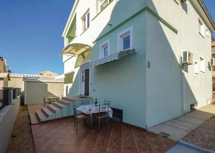 1 Bedroom Amazing In Biograd Apartamento *